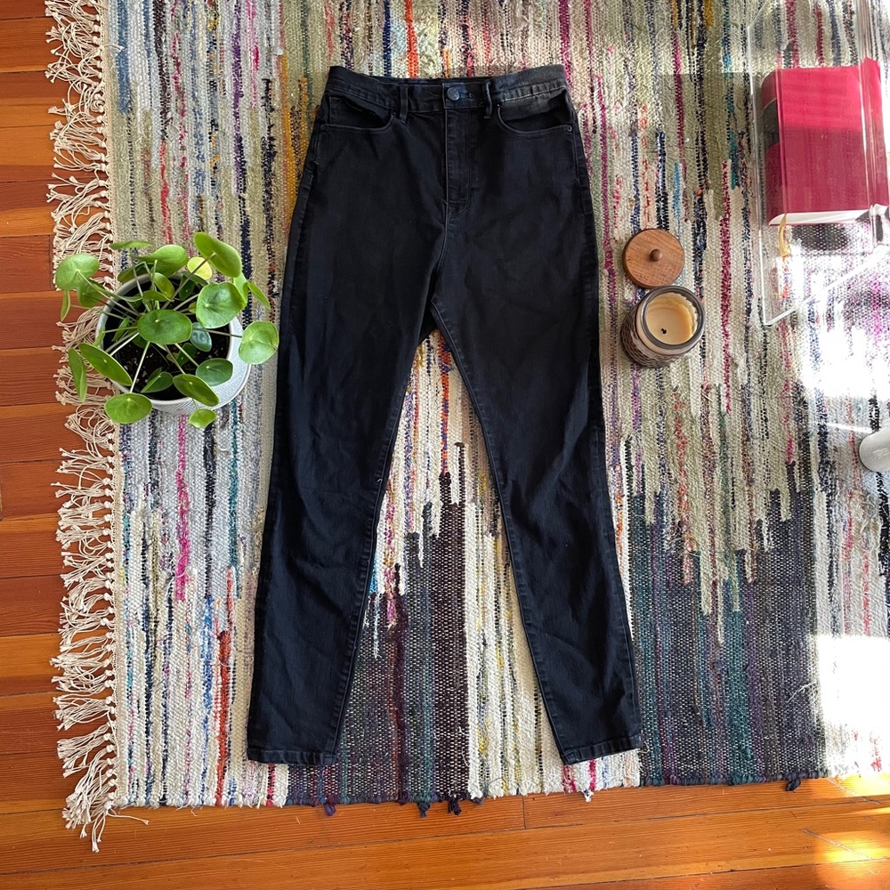 BDG Urban Outfitters black denim, size 29